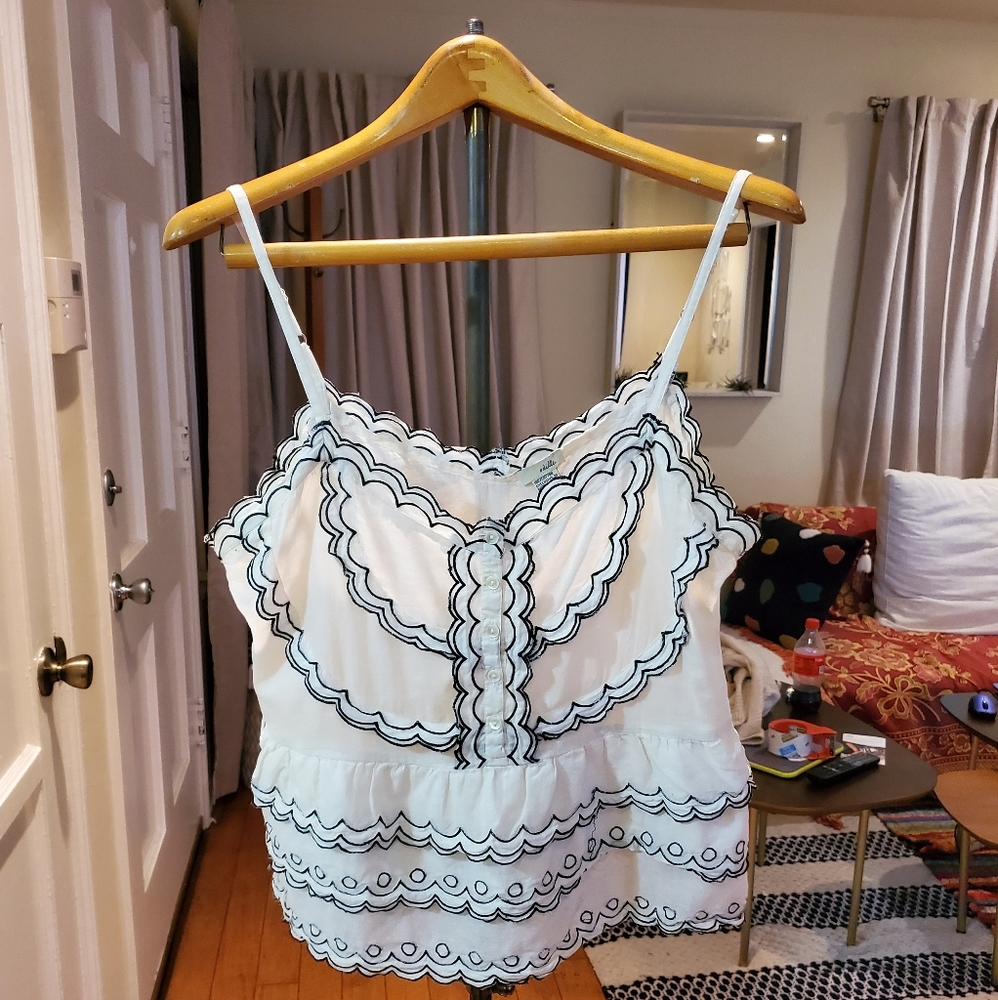 ANTHROPOLOGIE ODILLE B&W SCALLOPED TOP L